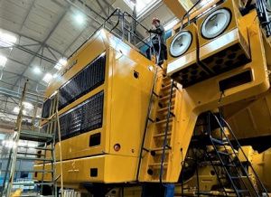220-тонный БЕЛАЗ с двигателем Коломенского завода