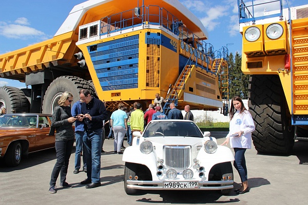 Участники «Ретро-Минск 2017» посетили БЕЛАЗ