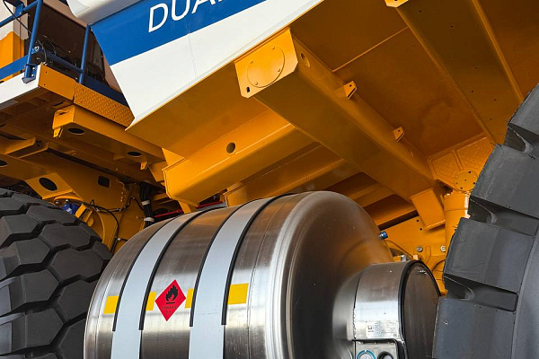 Премьера: БЕЛАЗ-7513W - газодизельный 130-тонный самосвал 