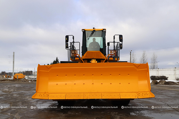 Большие возможности: стартовали заводские испытания нового бульдозера БЕЛАЗ-78542