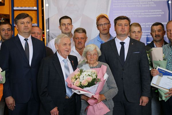 Юбилейное 5000-е шасси 130-тонного карьерного самосвала серии БЕЛАЗ-7513 ждут в Якутии