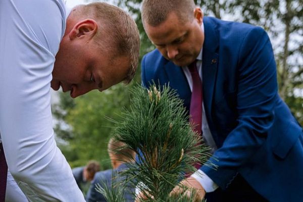 Социальные проекты БЕЛАЗ: аллея кедров и открытие кафе БЕЛАЗ.