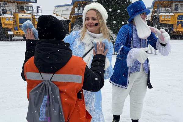 Новогодний БЕЛАЗ: 2400 туристов из пяти стран мира