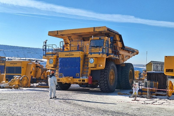 140-тонные БЕЛАЗы станут ключевыми звеньями транспортировки золотоносной руды в Иркутской области