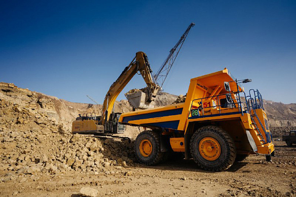 Впервые 55-тонные БЕЛАЗы вышли на дороги доломитового месторождения «Руба» Витебской области Беларуси