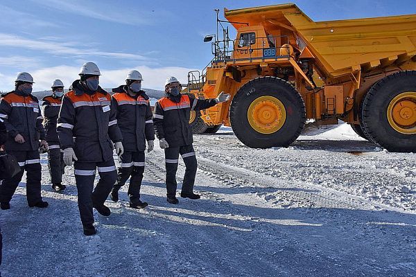 Еще технологичнее, еще эффективнее: руду у горы Качканар перевозит новейшая техника БЕЛАЗ