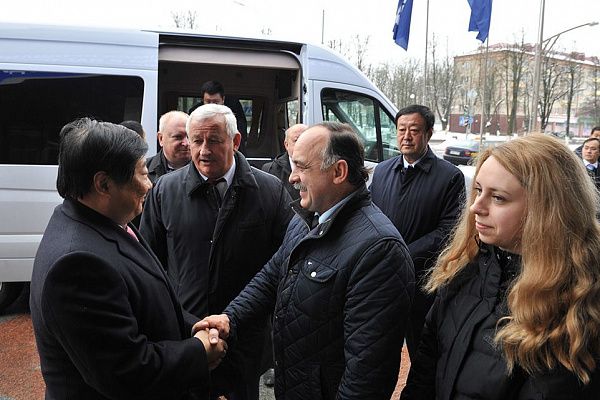 Партнеры из WEICHAI GROUP протестировали 90-тонный БЕЛАЗ, оснащенный китайским двигателем