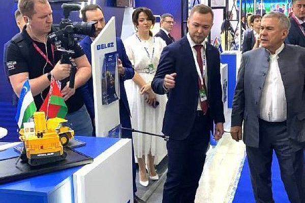 Подведены итоги недели экспозиций БЕЛАЗ на выставках в Ташкенте, Буловайо, Москве и Бишкеке