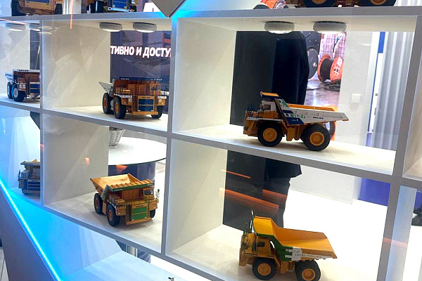 Технологическое лидерство: БЕЛАЗ на выставке ИННОПРОМ-2025